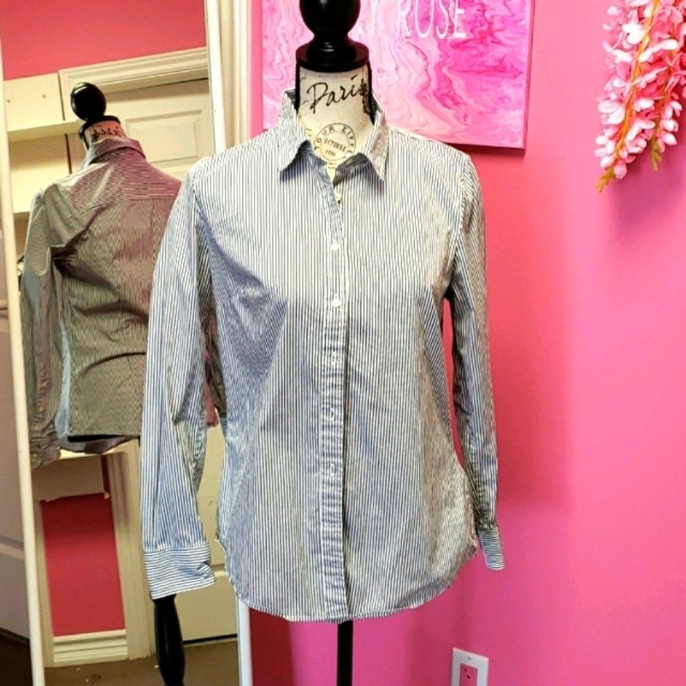 NWOT 💟 Gap Striped Shirt Blouse Top